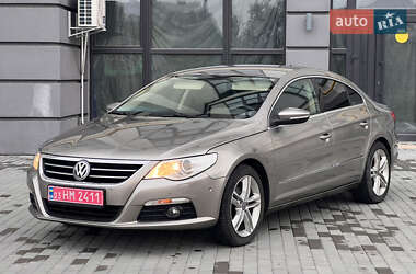 Купе Volkswagen CC / Passat CC 2011 в 