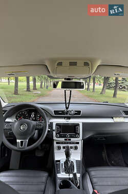 Купе Volkswagen CC / Passat CC 2014 в 