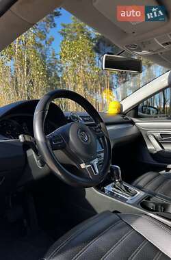 Купе Volkswagen CC / Passat CC 2011 в 
