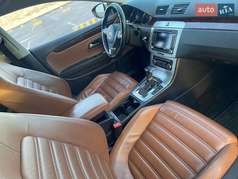 Купе Volkswagen CC / Passat CC 2009 в Львове фото 29 Купе Volkswagen CC / Passat CC 2009 в Львове