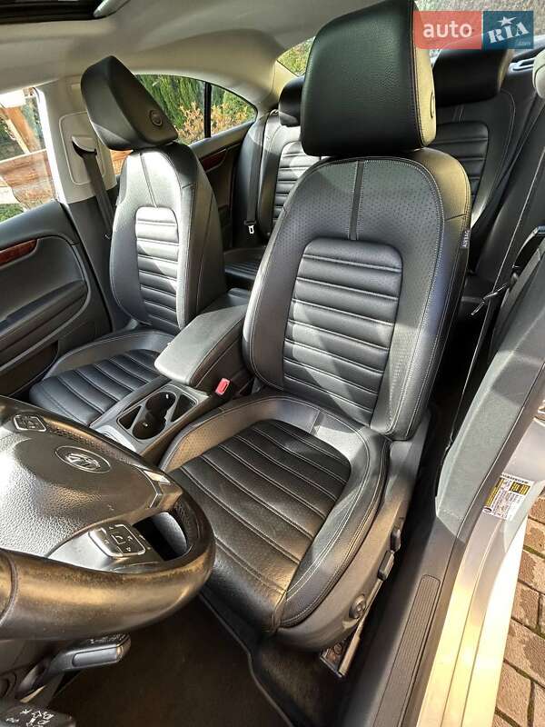 Купе Volkswagen CC / Passat CC 2010 в Ивано-Франковске