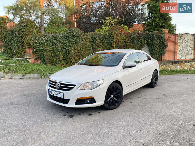 Купе Volkswagen CC / Passat CC 2010 в Виннице