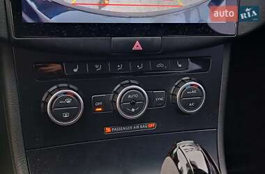 Купе Volkswagen CC / Passat CC 2012 в 
