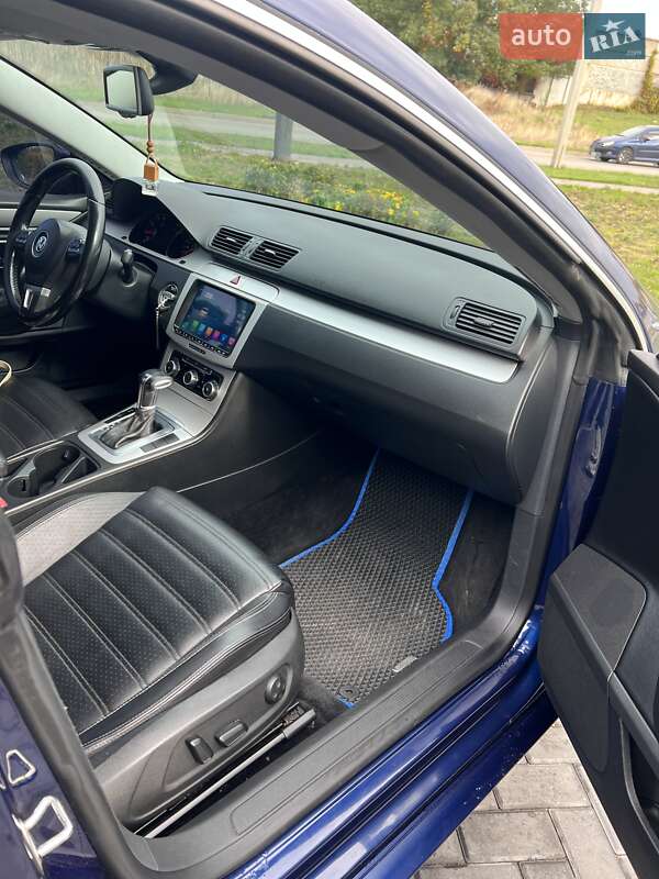 Купе Volkswagen CC / Passat CC 2010 в Кропивницькому