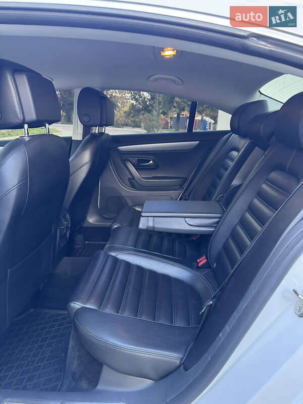 Купе Volkswagen CC / Passat CC 2013 в Хмельницькому