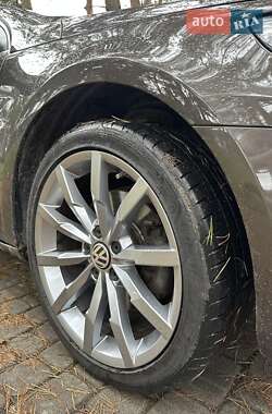 Купе Volkswagen CC / Passat CC 2012 в 