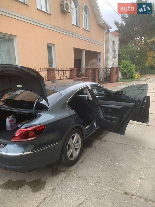 Купе Volkswagen CC / Passat CC 2012 в Києві