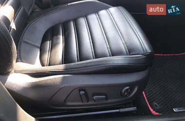 Купе Volkswagen CC / Passat CC 2011 в 