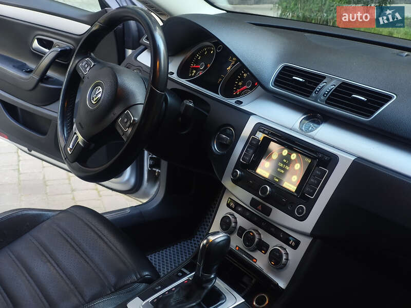 Купе Volkswagen CC / Passat CC 2014 в Киеве
