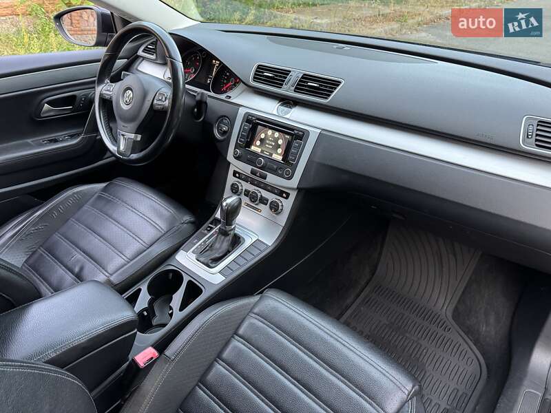 Купе Volkswagen CC / Passat CC 2013 в Києві