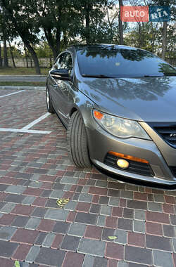 Купе Volkswagen CC / Passat CC 2011 в 
