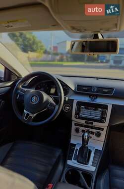 Купе Volkswagen CC / Passat CC 2013 в 