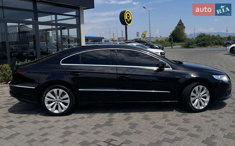 Купе Volkswagen CC / Passat CC 2011 в Мукачево