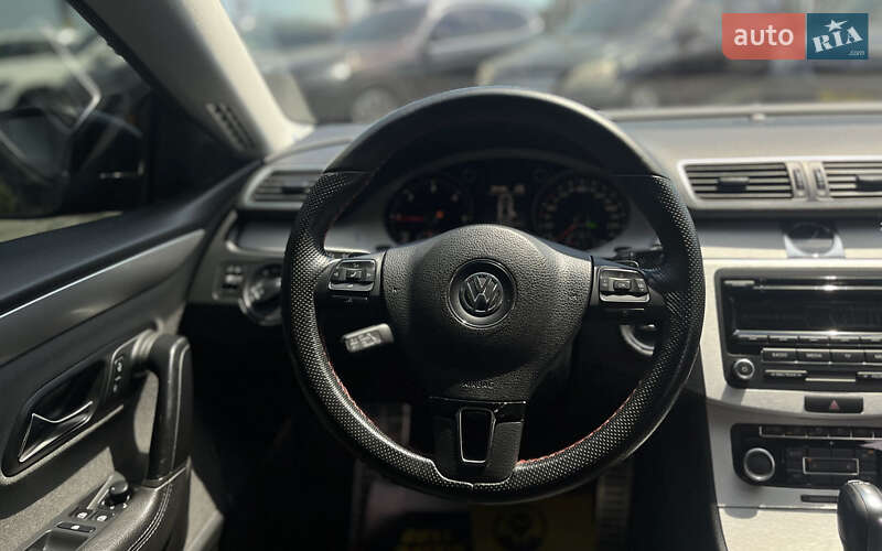 Купе Volkswagen CC / Passat CC 2011 в Мукачево