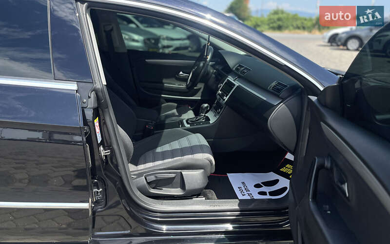Купе Volkswagen CC / Passat CC 2011 в Мукачево
