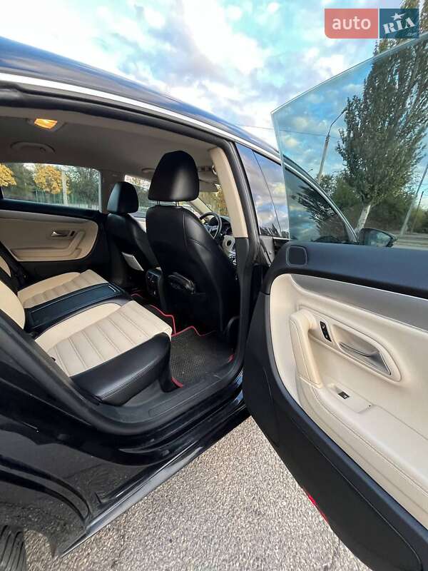 Купе Volkswagen CC / Passat CC 2011 в Запорожье