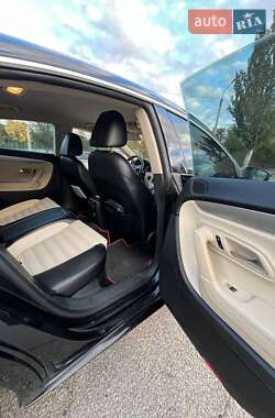 Купе Volkswagen CC / Passat CC 2011 в 
