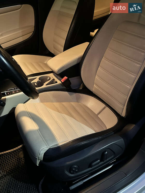 Купе Volkswagen CC / Passat CC 2010 в Ивано-Франковске фото 16 Купе Volkswagen CC / Passat CC 2010 в Ивано-Франковске