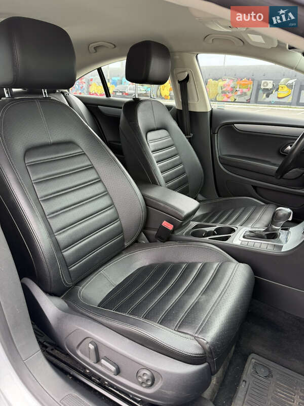 Купе Volkswagen CC / Passat CC 2014 в Києві