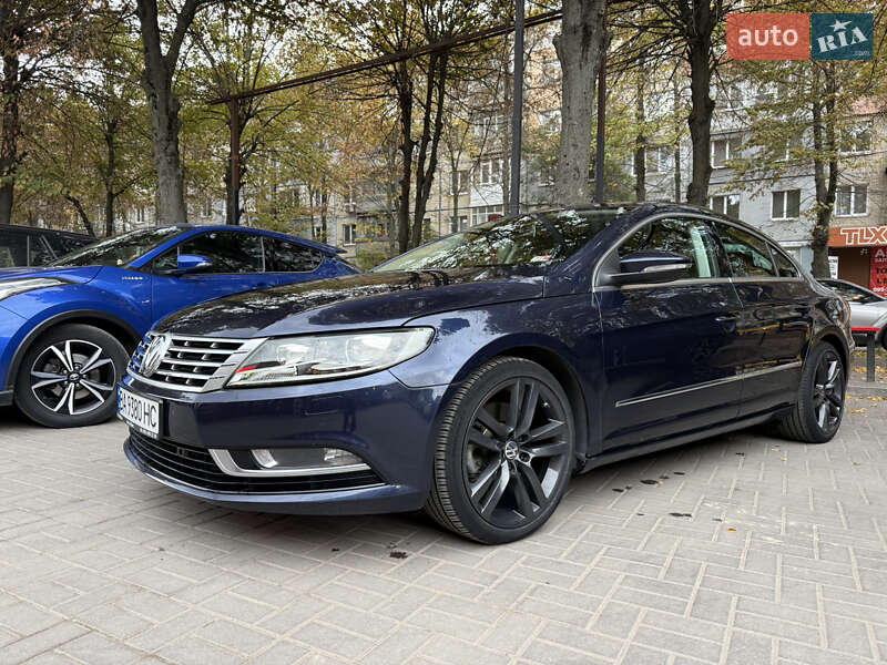 Купе Volkswagen CC / Passat CC 2013 в 