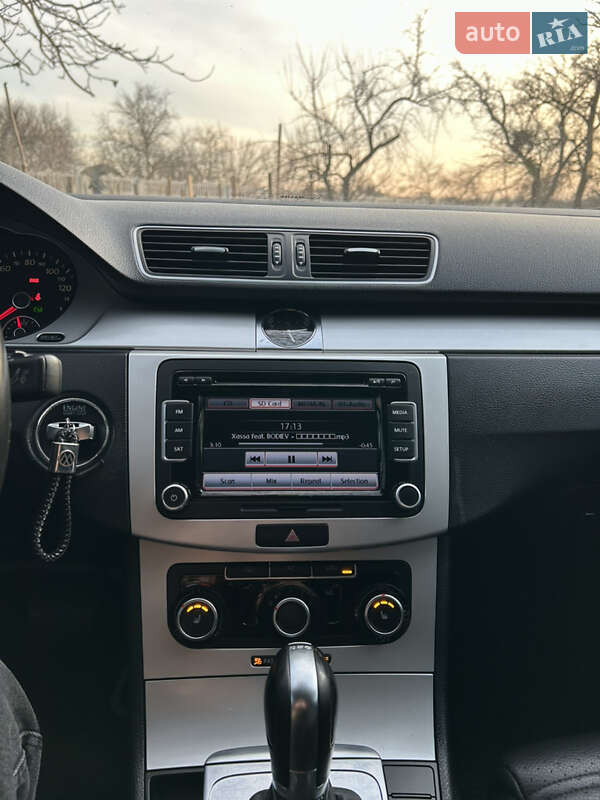 Купе Volkswagen CC / Passat CC 2011 в Фастові
