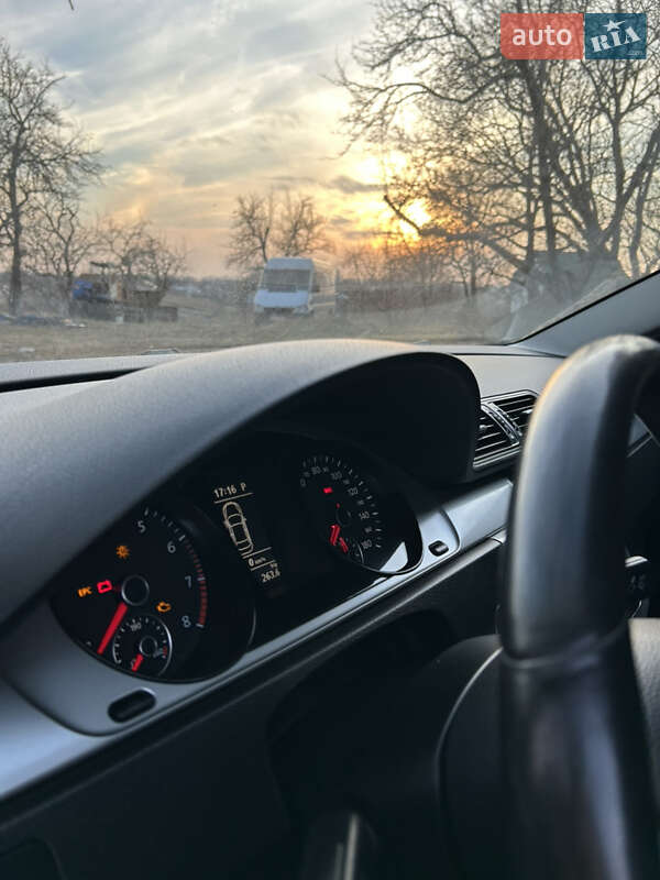Купе Volkswagen CC / Passat CC 2011 в Фастові