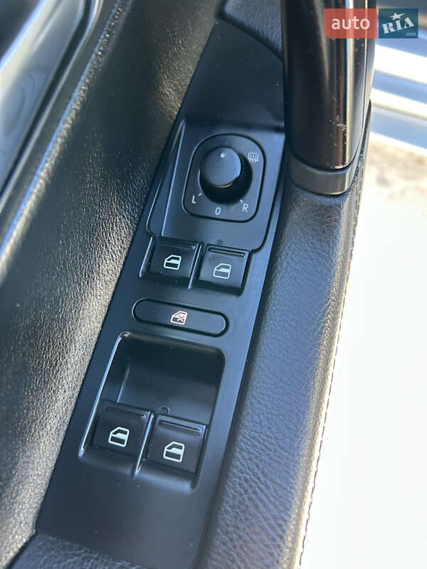 Купе Volkswagen CC / Passat CC 2011 в Фастові