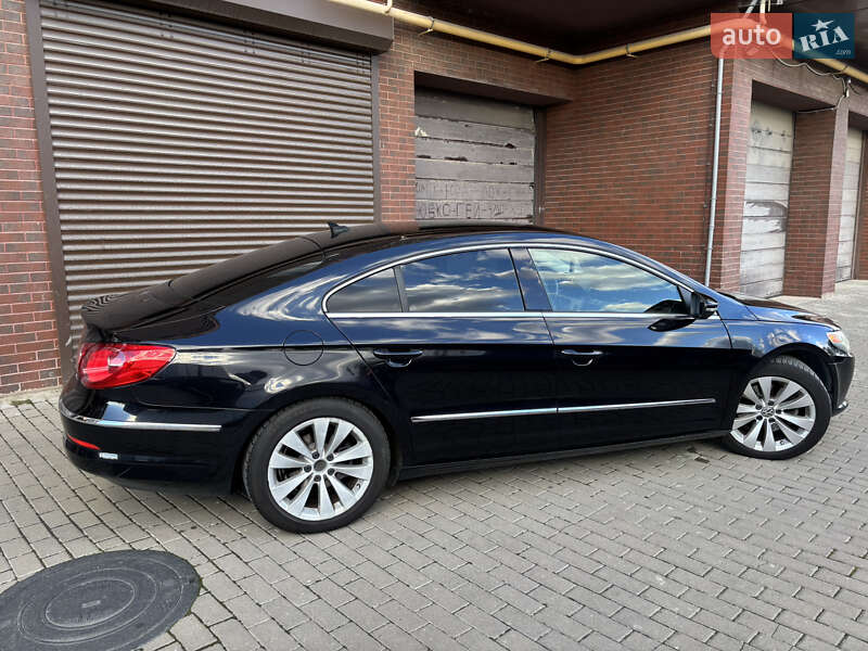 Купе Volkswagen CC / Passat CC 2011 в Львове