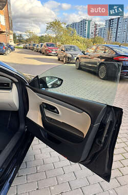 Купе Volkswagen CC / Passat CC 2011 в 