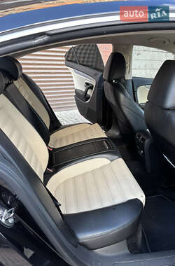 Купе Volkswagen CC / Passat CC 2011 в 