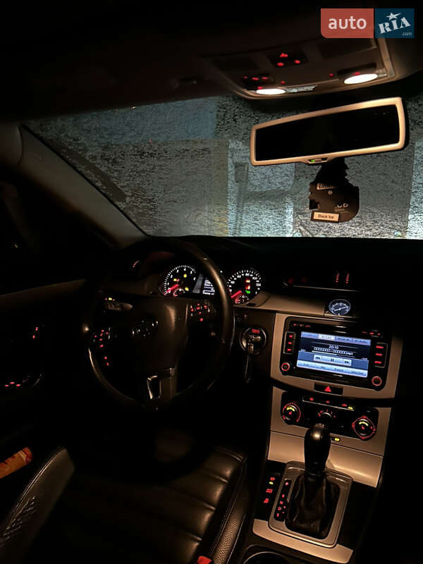 Купе Volkswagen CC / Passat CC 2011 в Фастові