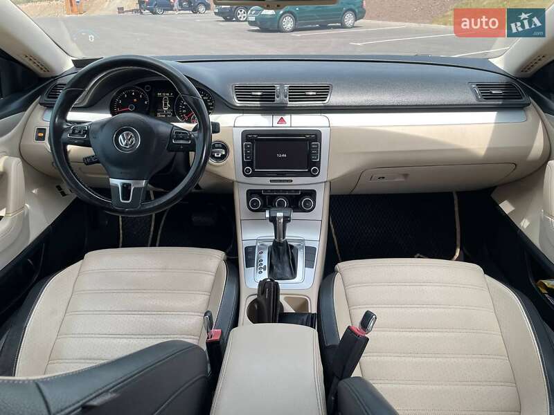 Купе Volkswagen CC / Passat CC 2009 в Надворной