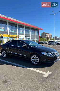 Купе Volkswagen CC / Passat CC 2010 в Києві