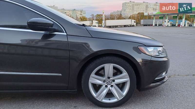 Купе Volkswagen CC / Passat CC 2014 в Запоріжжі