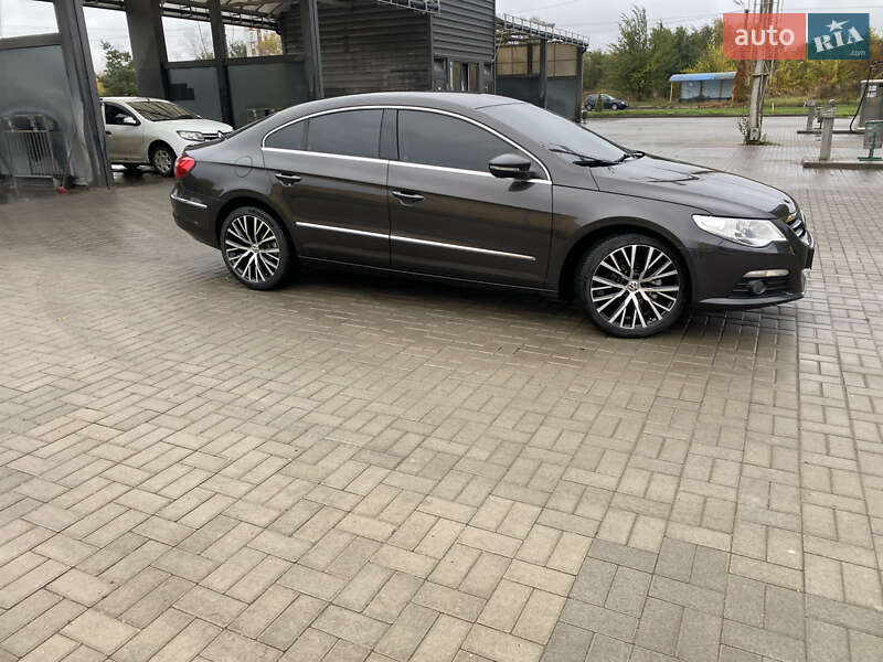 Купе Volkswagen CC / Passat CC 2008 в Умані
