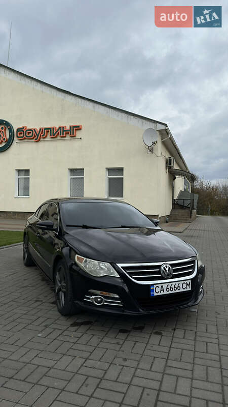 Купе Volkswagen CC / Passat CC 2011 в Смілі