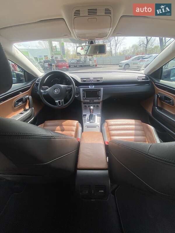 Купе Volkswagen CC / Passat CC 2013 в Киеве