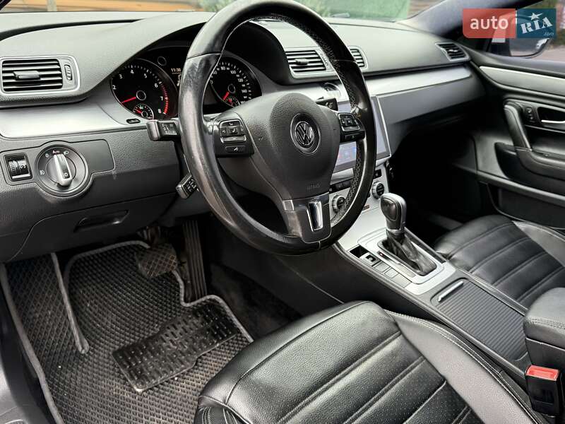 Купе Volkswagen CC / Passat CC 2013 в Киеве