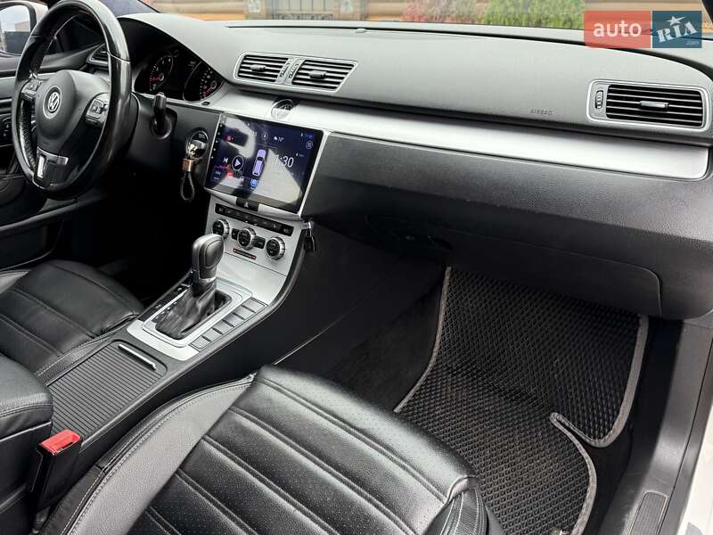 Купе Volkswagen CC / Passat CC 2013 в Киеве