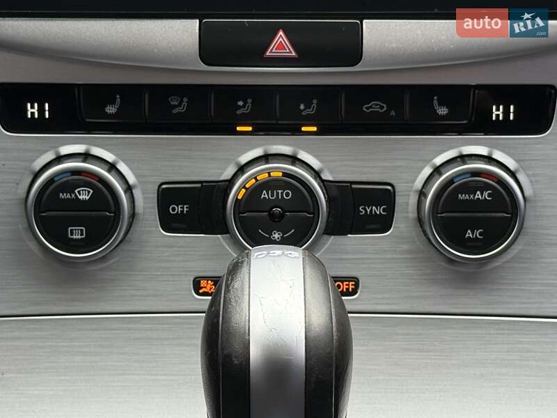 Купе Volkswagen CC / Passat CC 2013 в Киеве