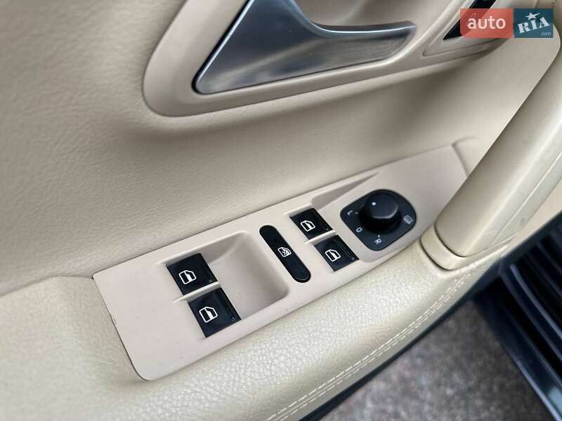 Купе Volkswagen CC / Passat CC 2012 в Житомире фото 32 Купе Volkswagen CC / Passat CC 2012 в Житомире