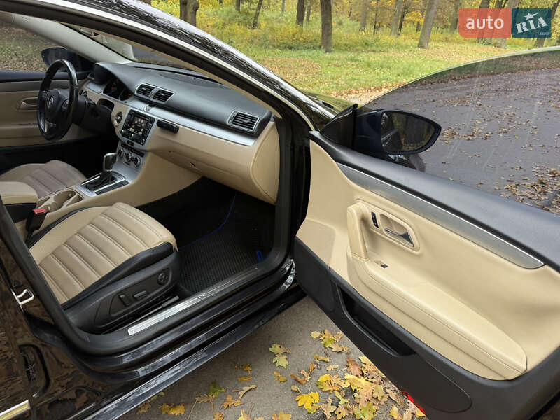 Купе Volkswagen CC / Passat CC 2014 в Білій Церкві