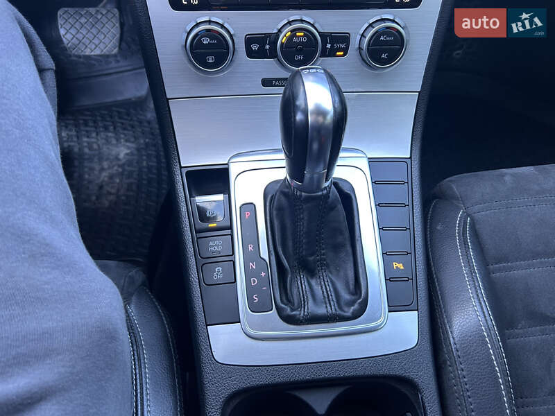 Купе Volkswagen CC / Passat CC 2012 в Смілі фото 20 Купе Volkswagen CC / Passat CC 2012 в Смілі