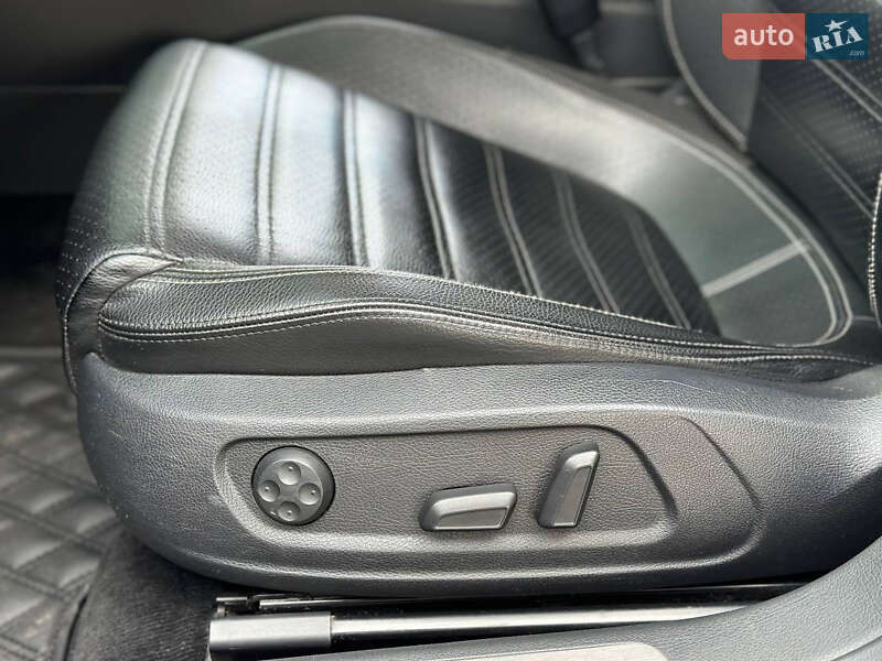 Купе Volkswagen CC / Passat CC 2013 в Днепре фото 11 Купе Volkswagen CC / Passat CC 2013 в Днепре