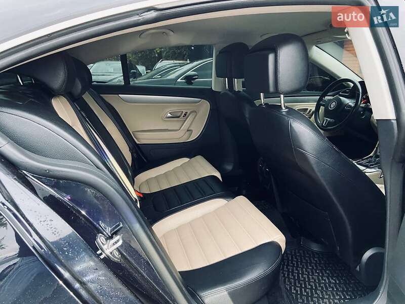 Купе Volkswagen CC / Passat CC 2012 в Миколаєві