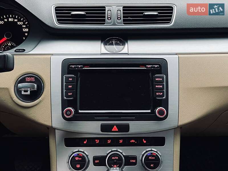 Купе Volkswagen CC / Passat CC 2012 в Миколаєві