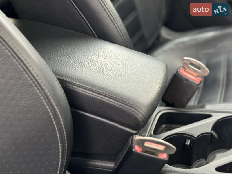 Купе Volkswagen CC / Passat CC 2011 в Сарнах фото 31 Купе Volkswagen CC / Passat CC 2011 в Сарнах