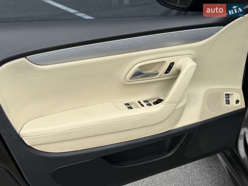 Купе Volkswagen CC / Passat CC 2013 в Дніпрі