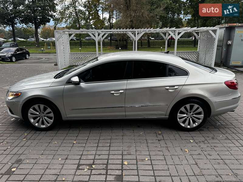 Купе Volkswagen CC / Passat CC 2011 в Киеве