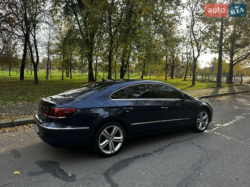 Купе Volkswagen CC / Passat CC 2012 в Миколаєві